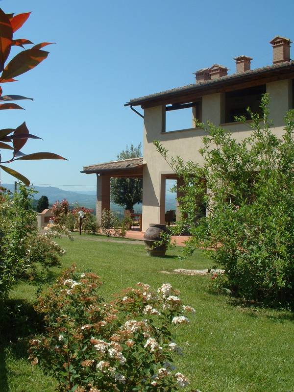 giardino sotto alla terrazza del "Ginepro"